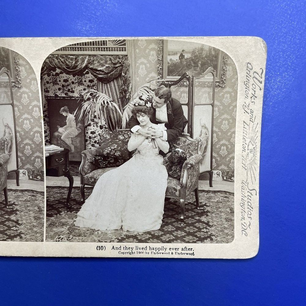 Antique Stereoview Card Underwood & Underwood Man Hugging Woman And They Lived